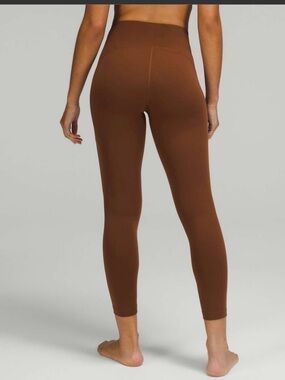Lululemon InStill High-Rise Tight 25"
Roasted Brown Size 4 Gently Used